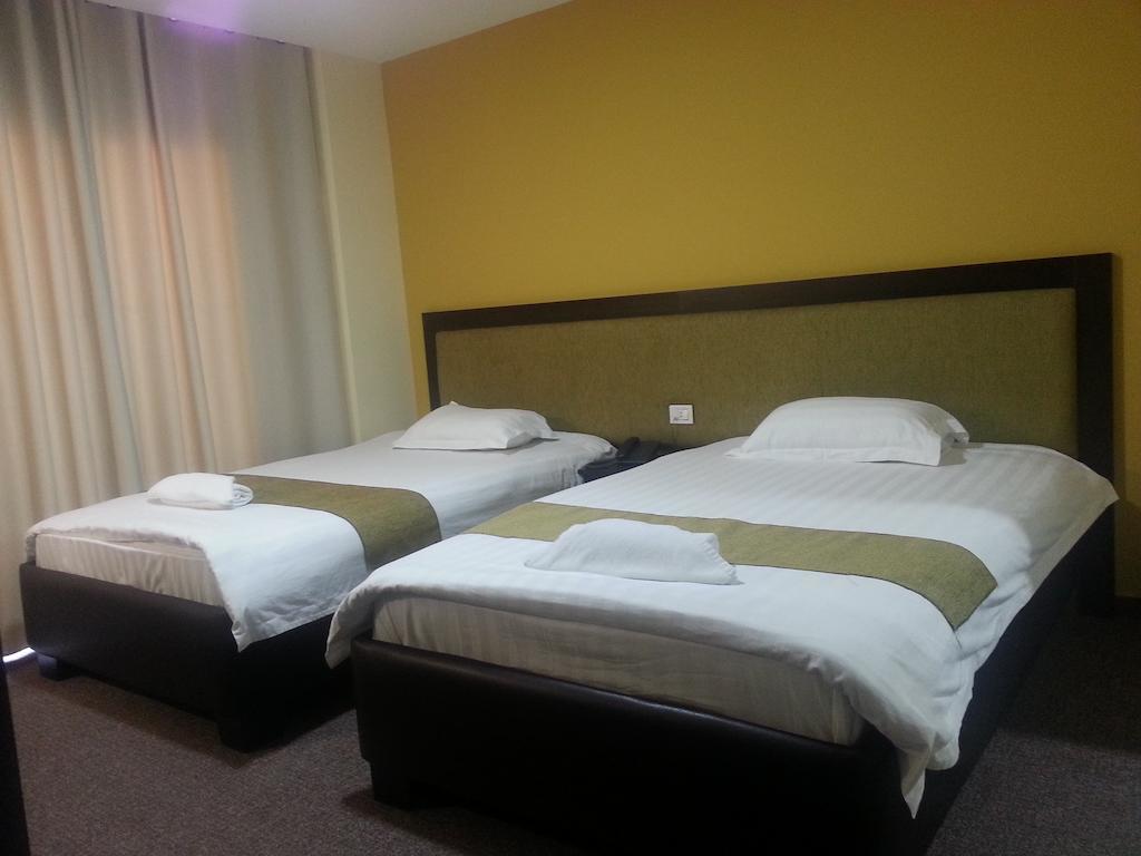 בית לחם Holy Family Hotel חדר תמונה